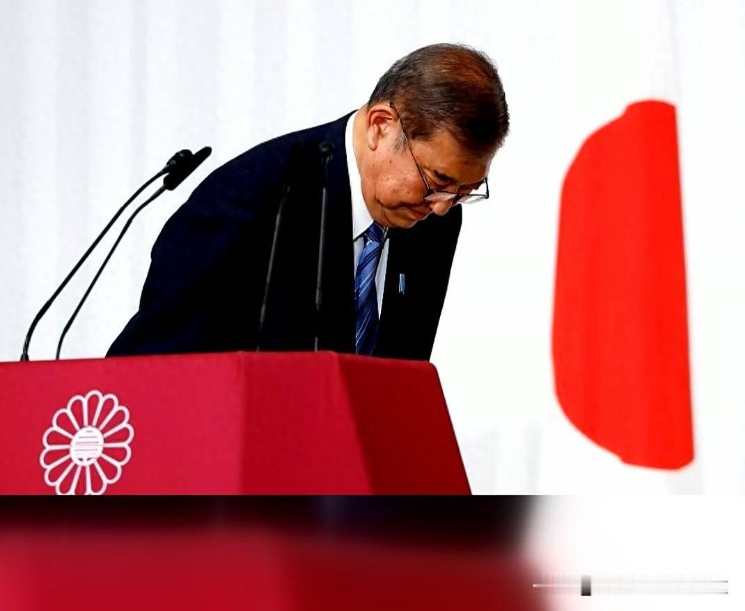 日本政坛"走马灯"，5人争锋谁将突围？
 
朋友们，最近日本政坛又上演了一出"权