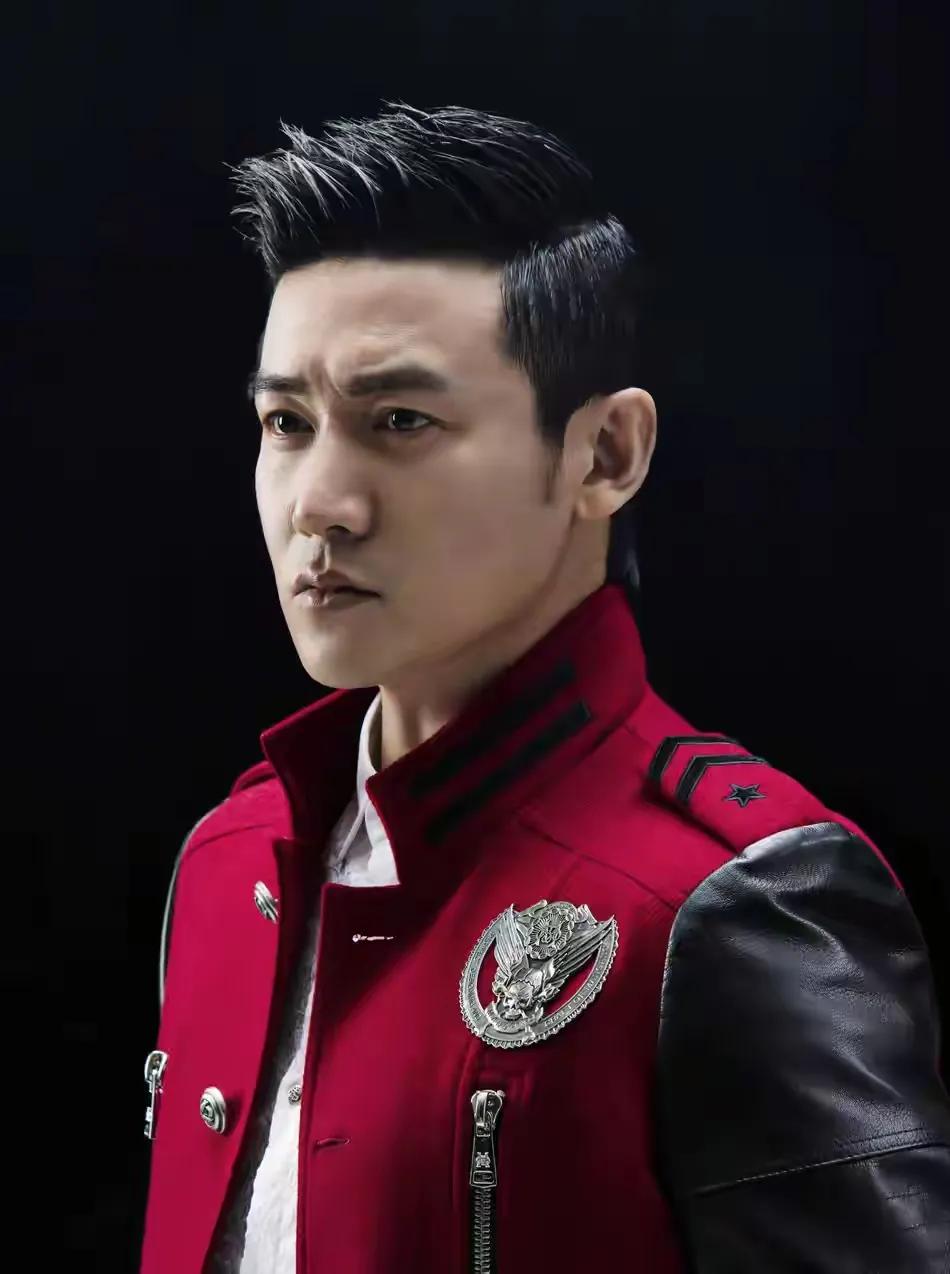 陆毅最近又火了一把，警匪题材让他大秀演技！他跟万茜演的夫妻太相敬如宾了，两口子过