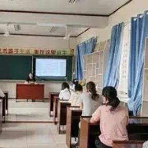 取消食堂、关停宿舍！河南这所中学大胆改革，让老师告别全能保姆

消息一出，家长群