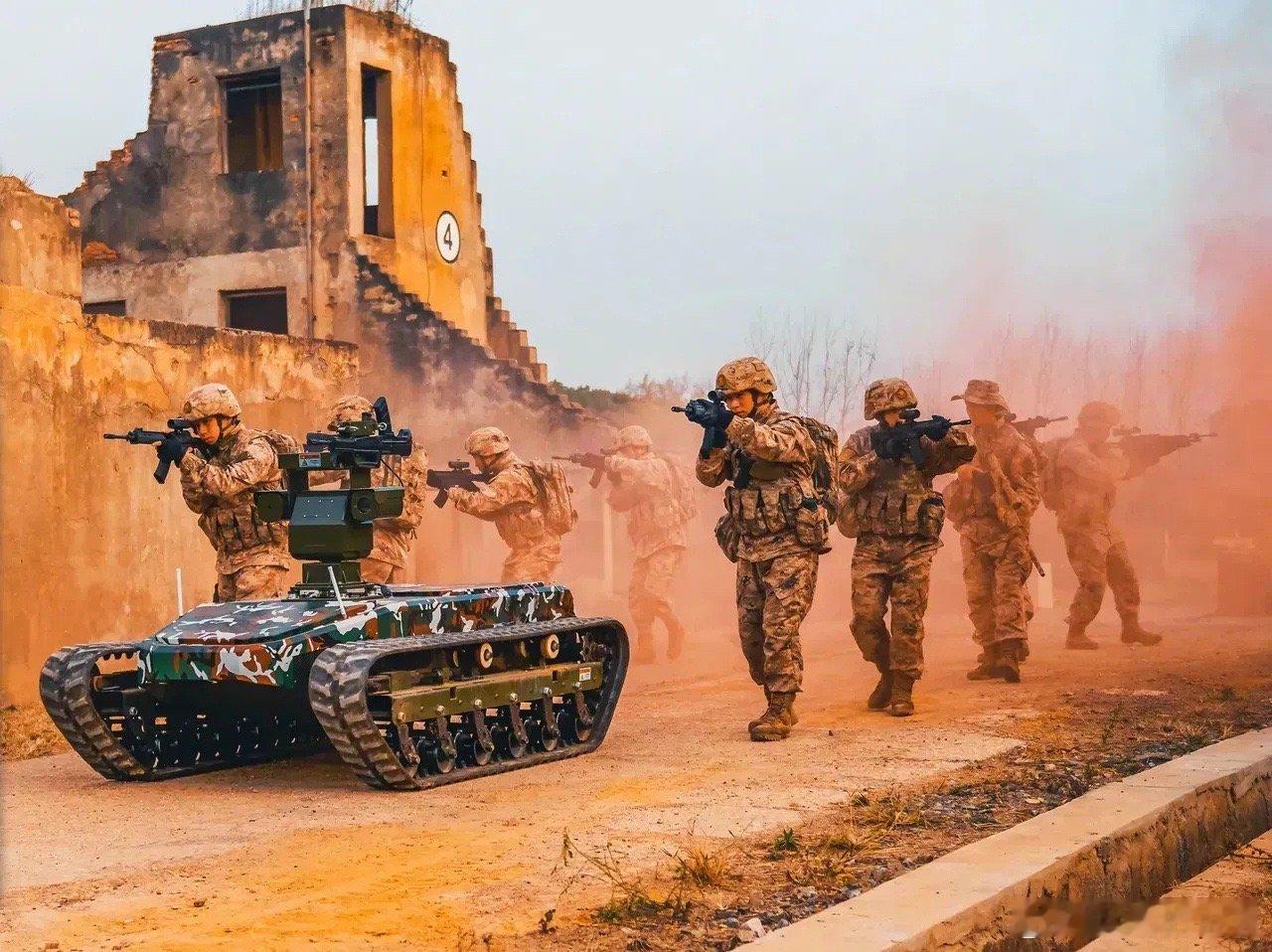 打巷战的时候还是机器人更有性价比，应该送到乌克兰去试一试水！加个热成像仪就是铁血