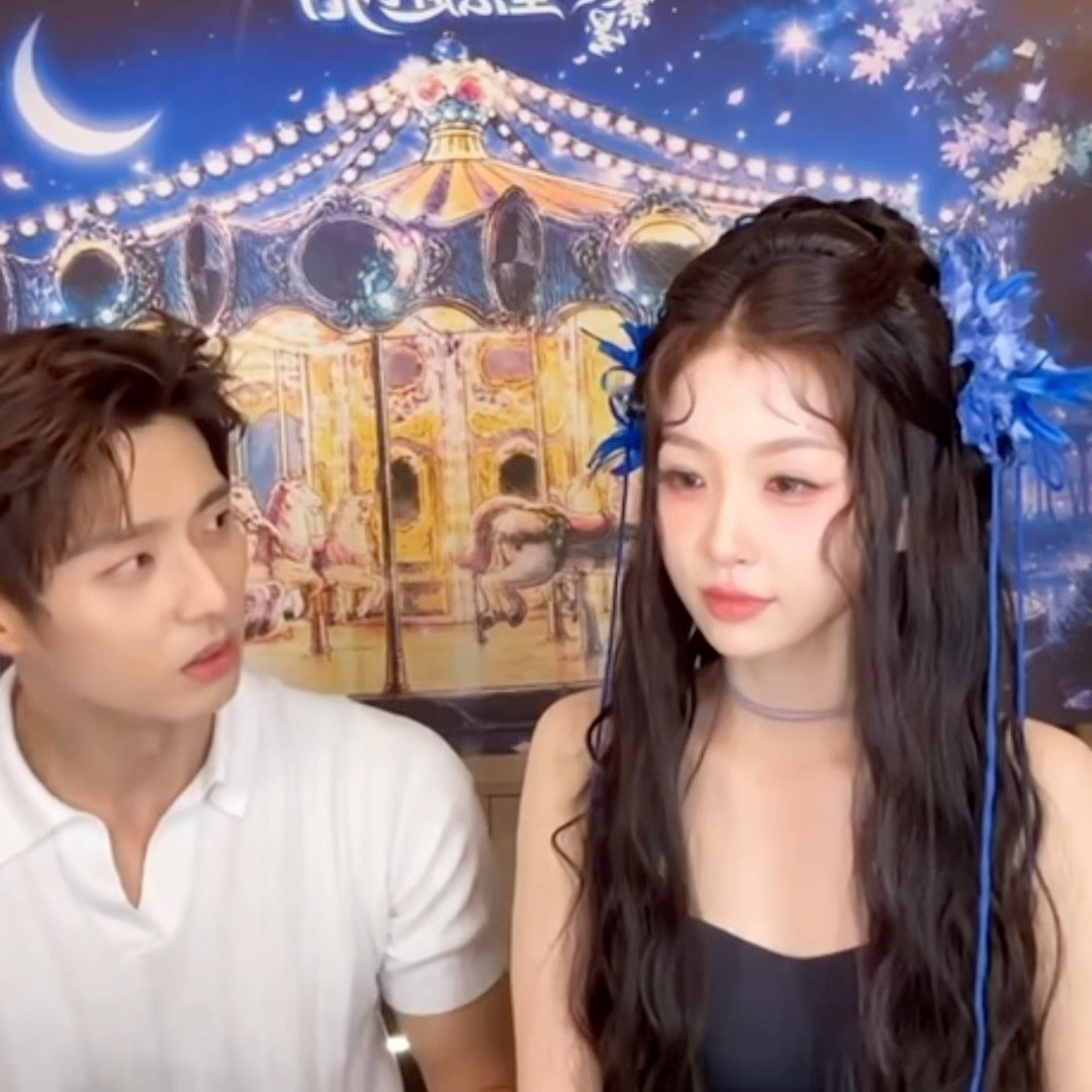 突然给一肘击何意味 