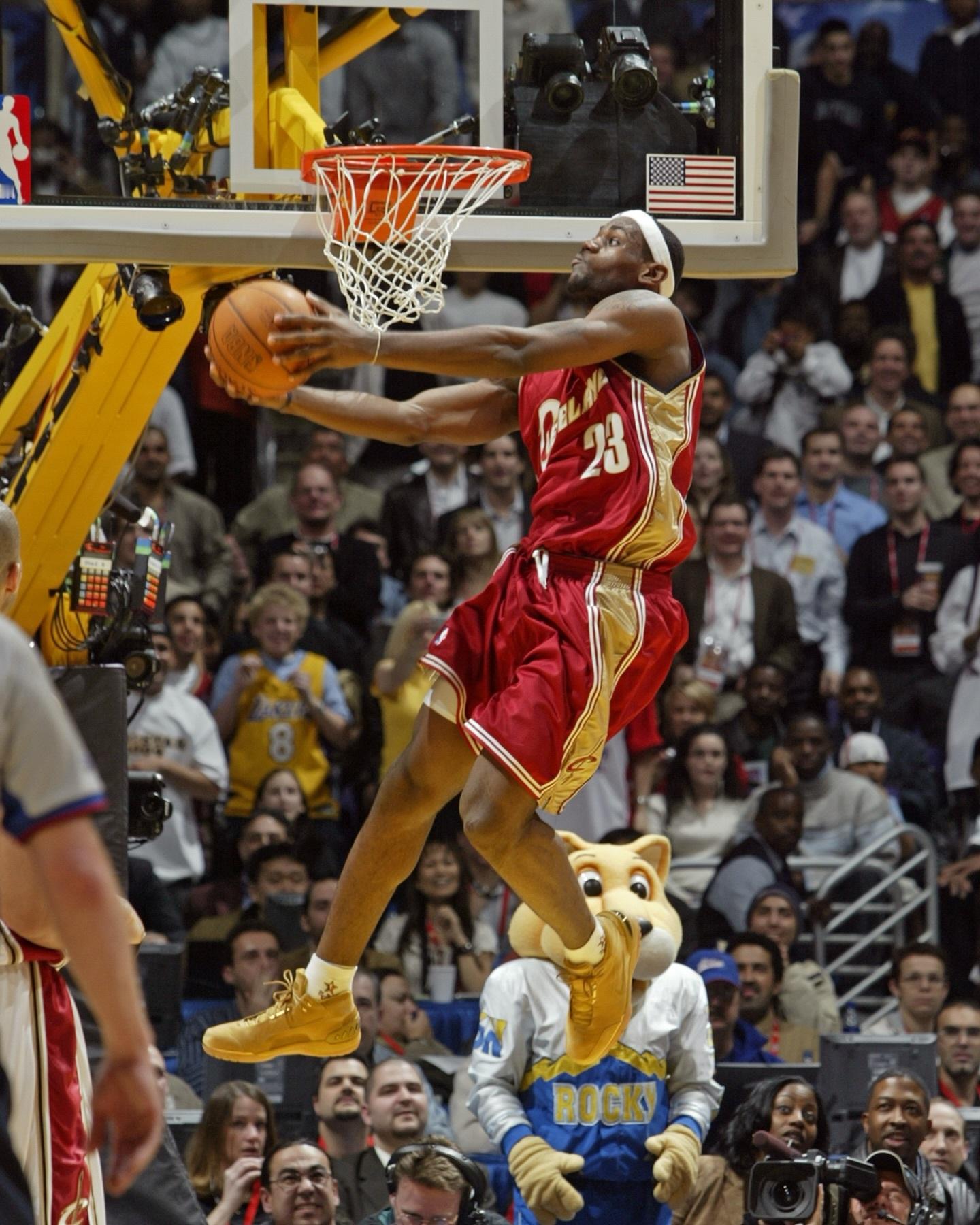 鲜衣怒马少年时，不负韶华行且知 