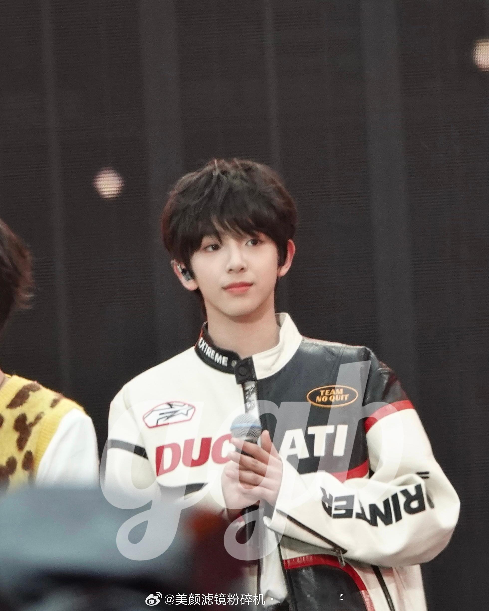 陈浚铭新年音乐会饭拍生图 （稿主自摄，参数最后一张） 