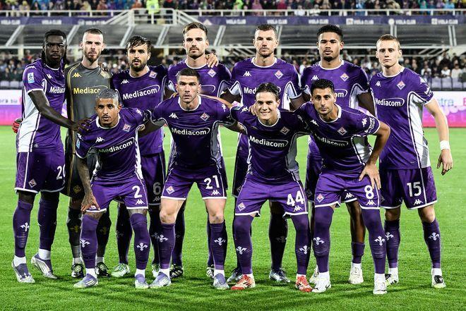 由于多名球员缺阵，佛罗伦萨在对阵萨索洛的比赛中排出了尽可能强的阵容，古德蒙德松担