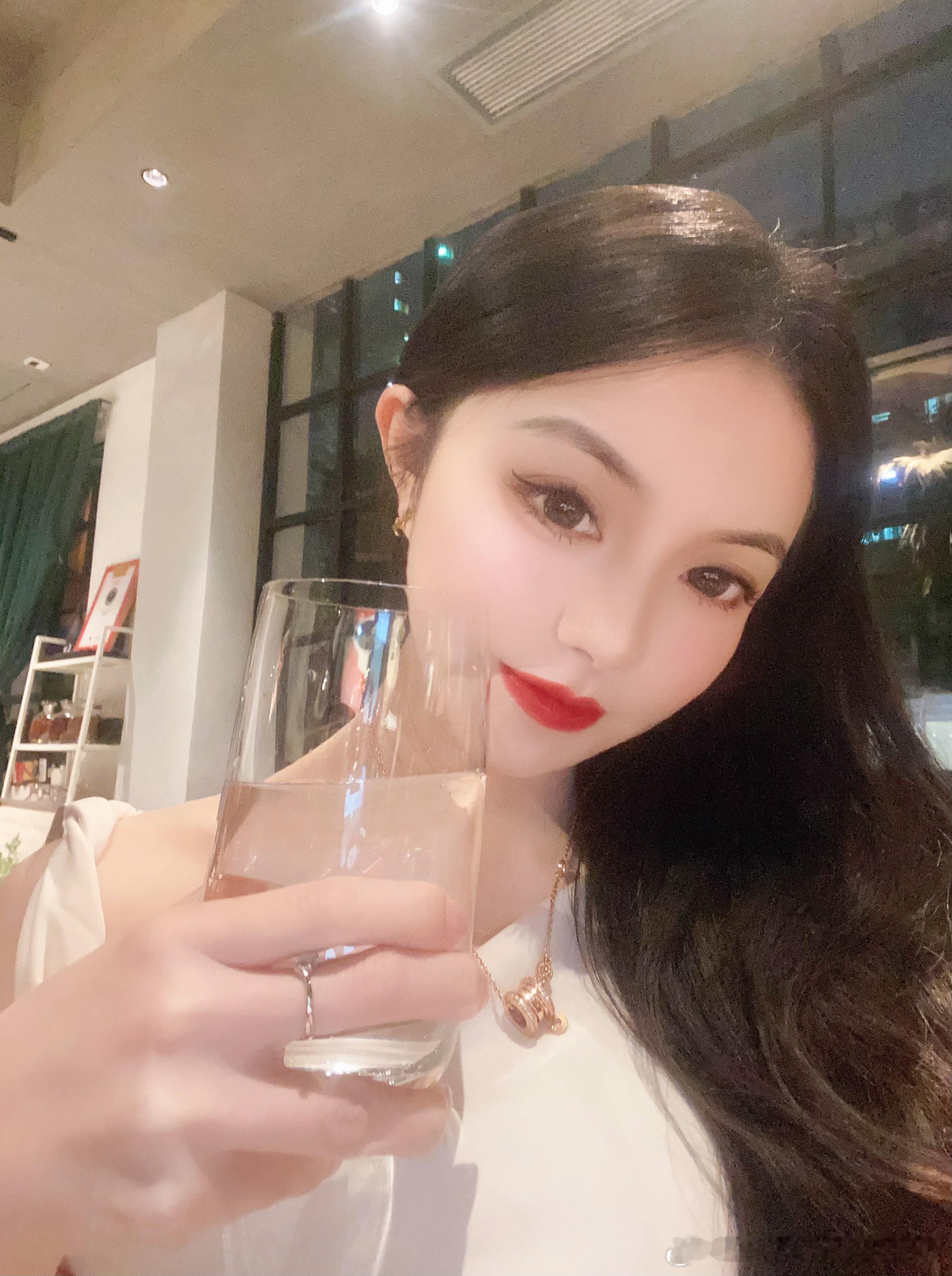 Dinner time 🍴#今日份自拍# ​​​