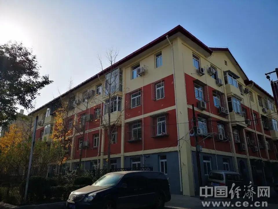 “太狠了！”浙江杭州，一大叔攒了300万不知道怎么花，眼看银行定存利息跌破2%，