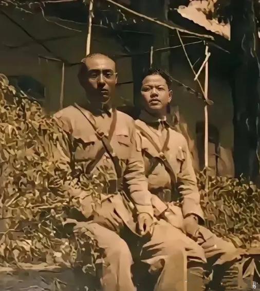 [微风]1938年的徐州，一对父子在烽火连天中不期而遇，父亲邱达仁是国军的军需处