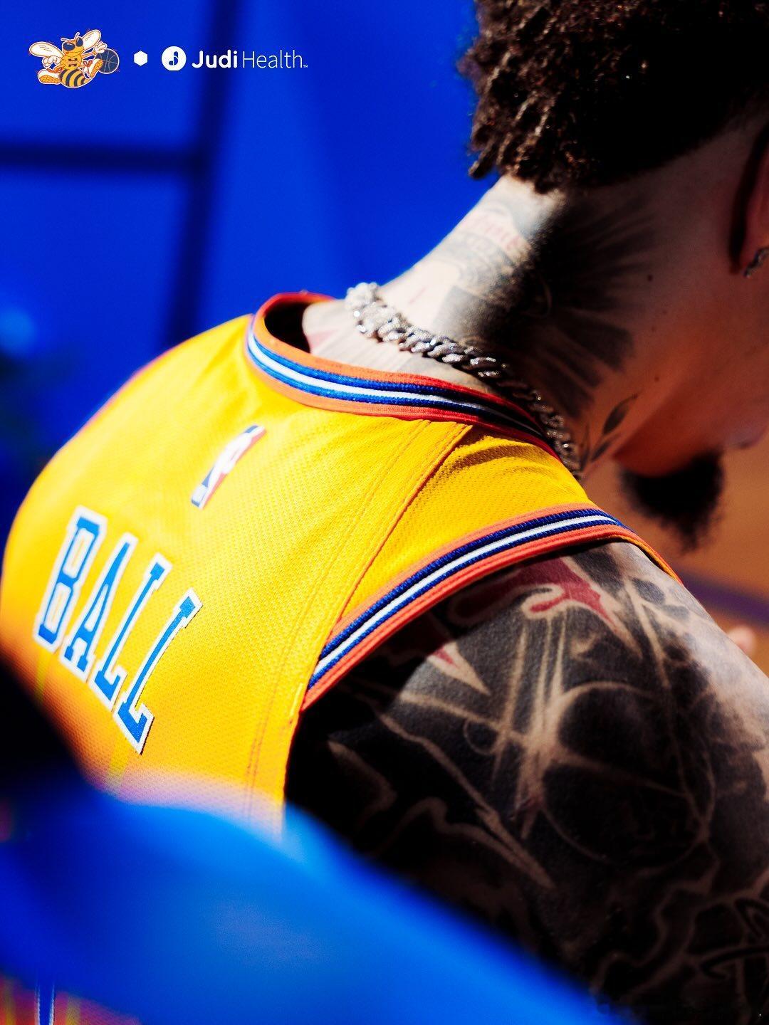 炫！黄蜂队全新城市版球衣🐝 