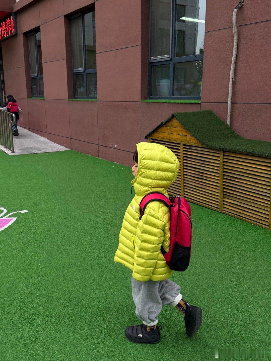 我没有早八 我儿子有早八呀周五啦！加油加油 