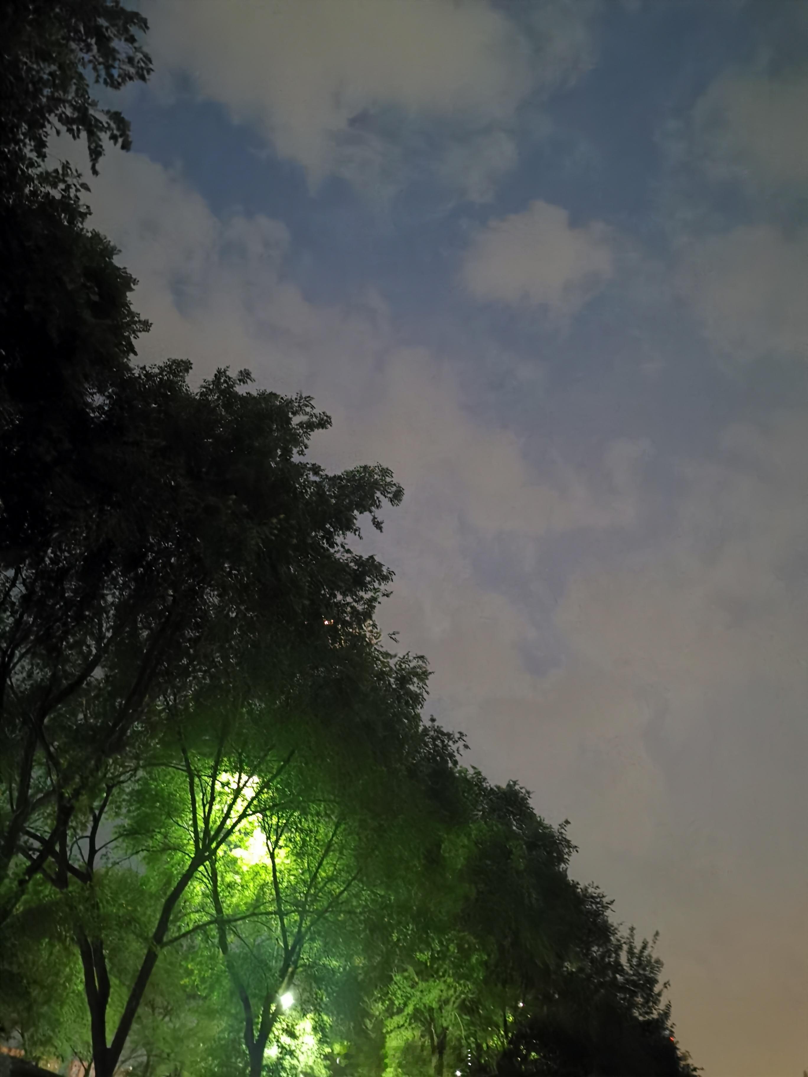 快走4圈✌坚持运动打卡