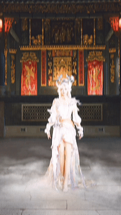 王玉雯神女cos 王玉雯×灵驹仙姬，这波跨界联动直接封神！紫白仙裙流光溢彩，手持