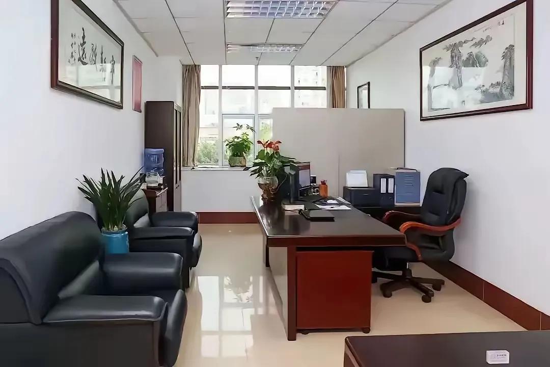 体制内的办公室
干净卫生
谁看着都舒心