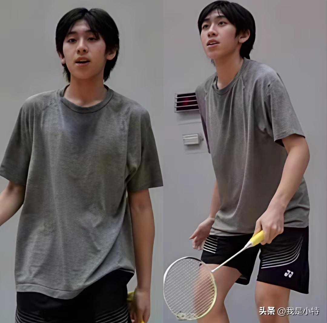 白瞎了林志颖这么好的基因啊
和他妈妈一模一样，大长脸，大下巴
小时候明明和小志长