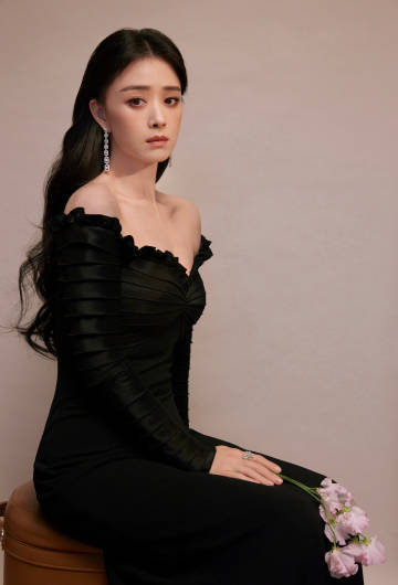 华妃娘娘凤仪万千  好美的一双凤眼[哇] 