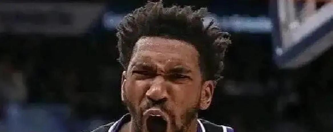 湖人错过蒙克，8000万飞了
 
国王反手4年7800万锁死蒙克，湖人只剩拉塞尔