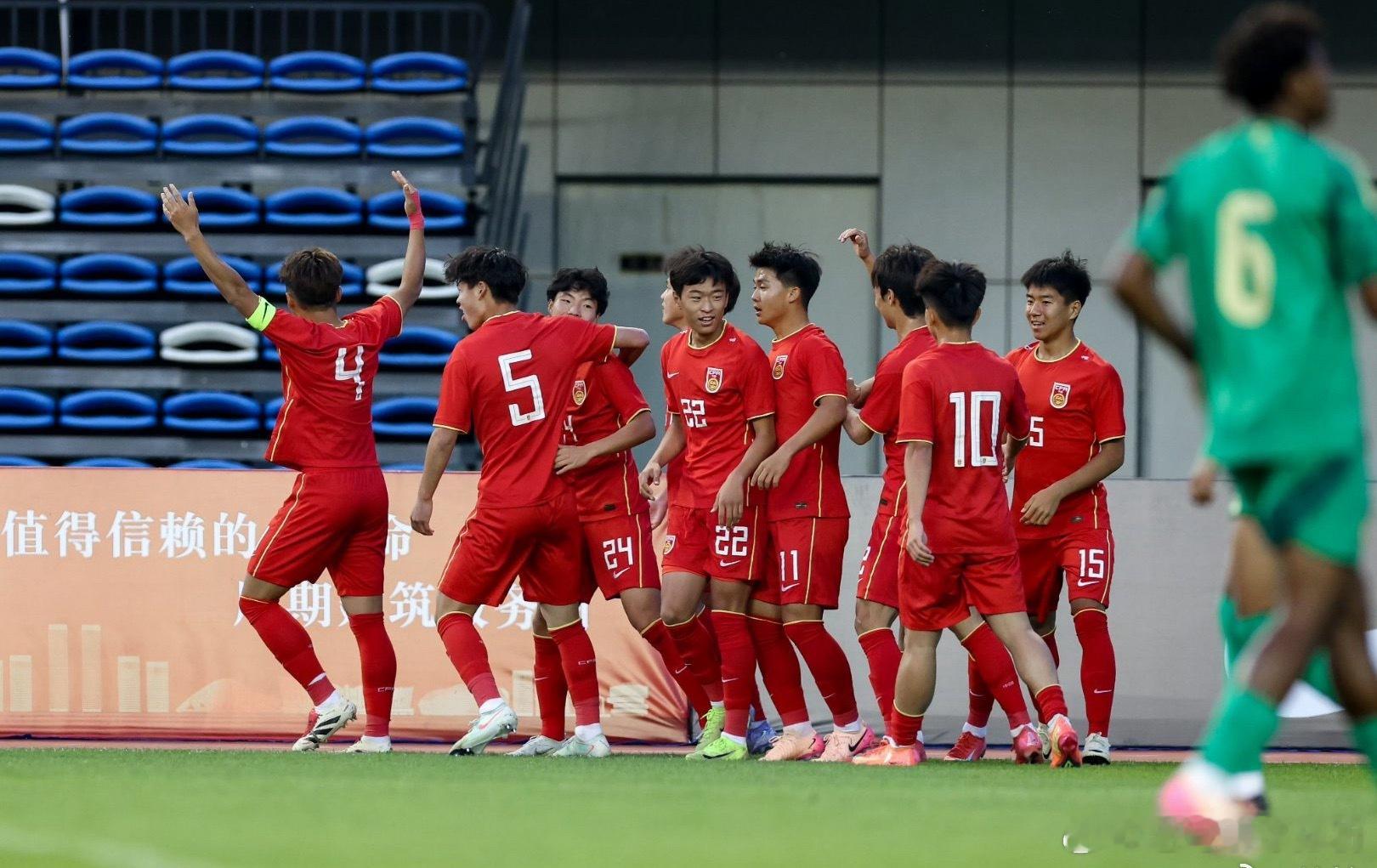 U17国足4-0血洗巴林！25脚狂轰+零封锁喉，这波“降维打击”杀疯了 当巴林U