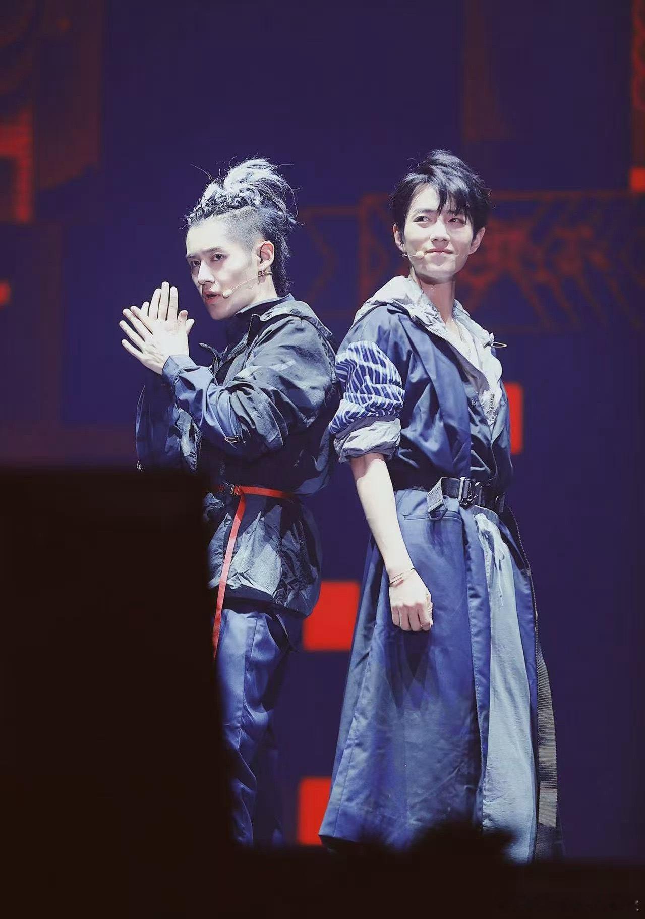 X玖少年团成员去前缀从当初看燃烧吧少年到现在，居然10年过去了，他们的舞台我时不