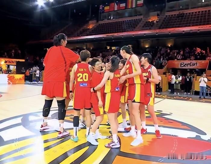 绝地逢生！中国女篮一场大胜！71:51意大利
下一个对手波多黎各，在过去世界大赛