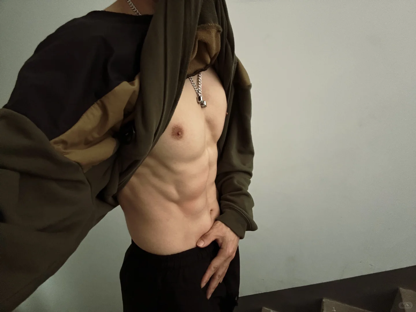 爬楼梯就会有腹肌