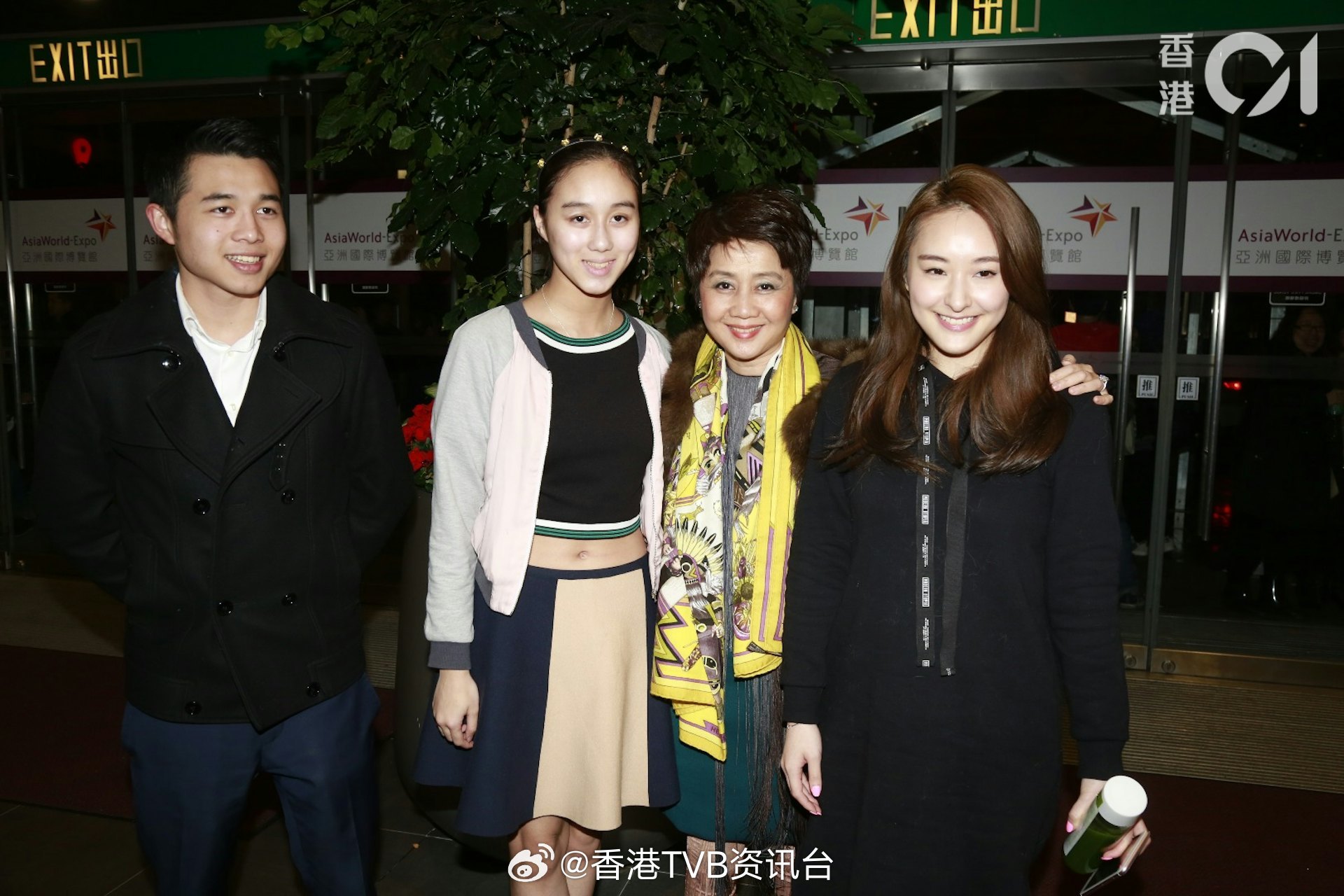 陈滢罕有剖白与前男友外出吃饭 受惊先行离开 曾与何猷亨相恋极速分手现年36岁的T