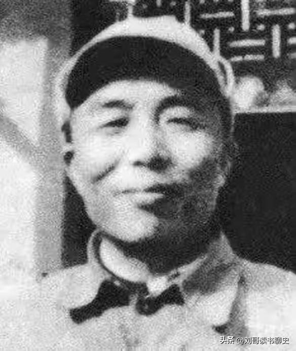 零下40度，他带兵全歼美军团。回国那天，他对着长津湖跪下了。

1952年9月的