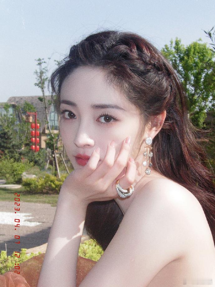 周洁琼 ​​​#时尚穿搭# ​​​