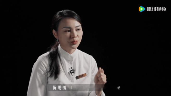 谢霆锋一句话让女厨师坚持12年始于一句鼓励，坚守十二年！美术生陈明媚奔赴烟火后厨
