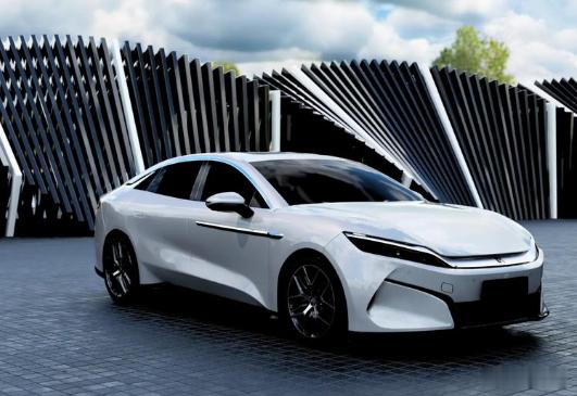 12月最后一天，有个朋友想买一台20万级别的纯电车型，我第一时间想到了比亚迪的汉