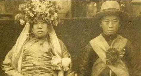 1864年11月，年仅16岁的太平天国幼主洪天贵福被押赴刑场处决，他在来的囚车上