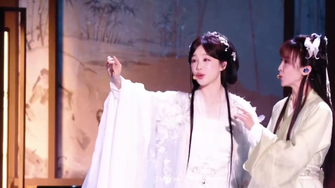 陶昕然徐梦洁双人舞仙气十足的古典双人舞直击人心，气质适配度满分，陶昕然眉眼皆是舒