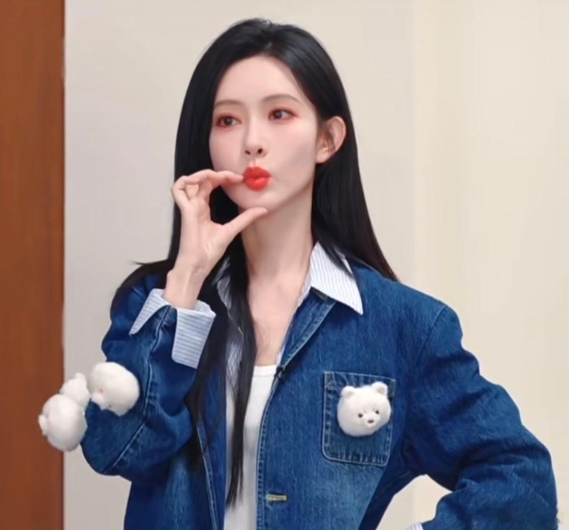 孟子义连跨年海报都在饭撒 孟子义的方法多样而创意无穷，这波海报出来的瞬间就引发关