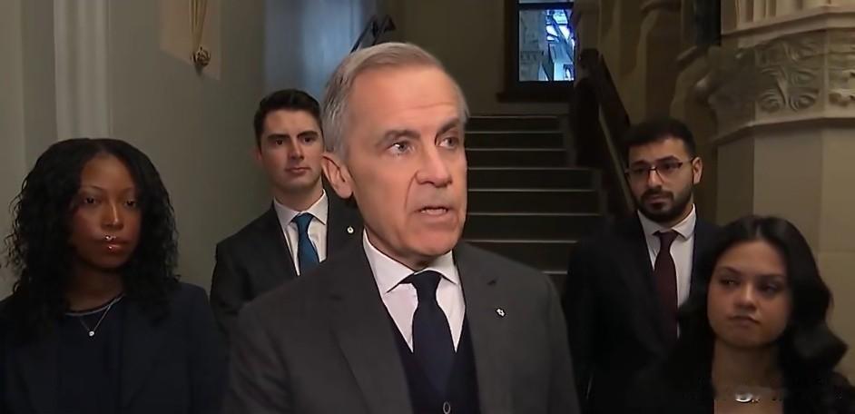 加拿大总理卡尼回应特朗普100%关税威胁:“加拿大尊重我们的协定和承诺，《美墨加