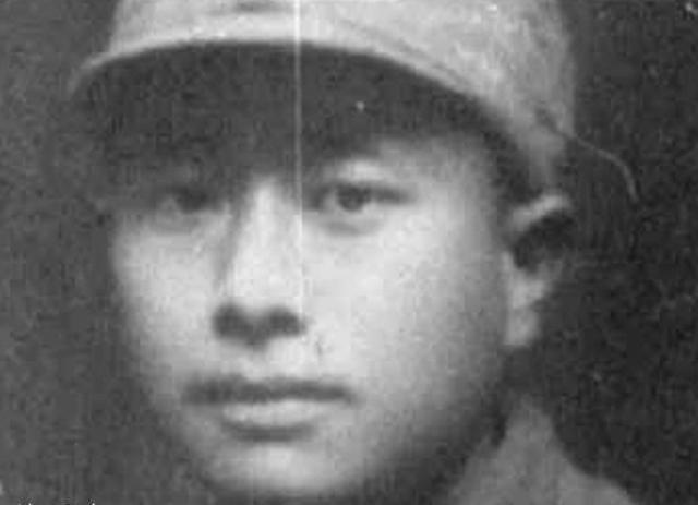伪军师长接到偷袭新四军命令，途中意外与日军激烈交火，陶勇听到枪声为何会心一笑
1