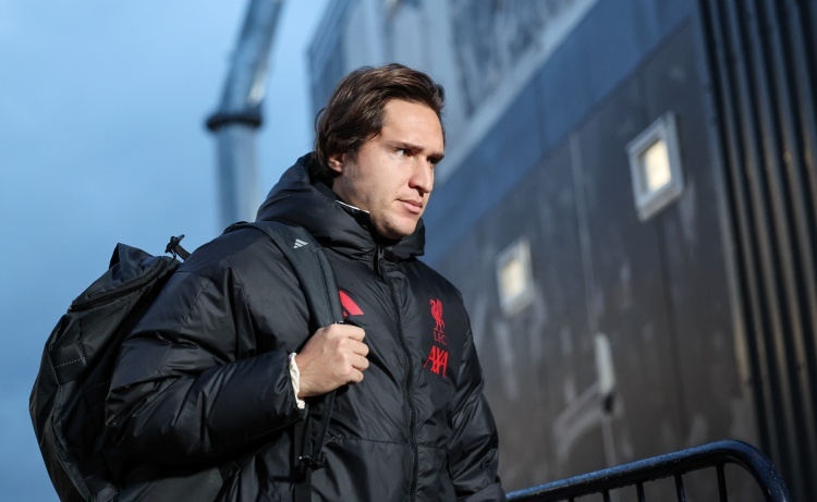 #小基耶萨有望重返尤文# 《米兰体育报》发文，谈到了基耶萨回归尤文图斯的可能性。