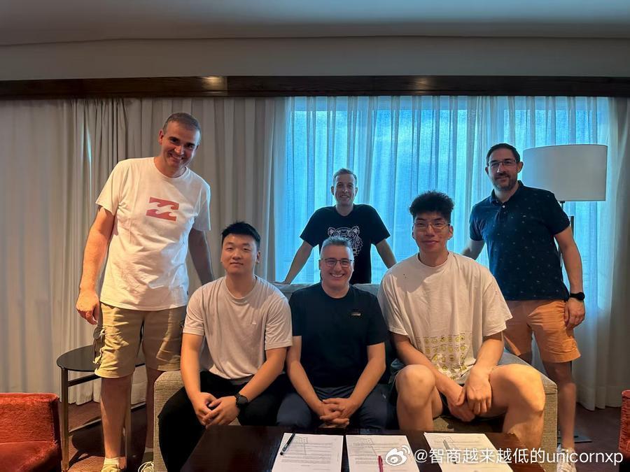 我很诧异中国球员不走出去你说他们没有上进心，走出去了你看到工资又说不值得，球员本