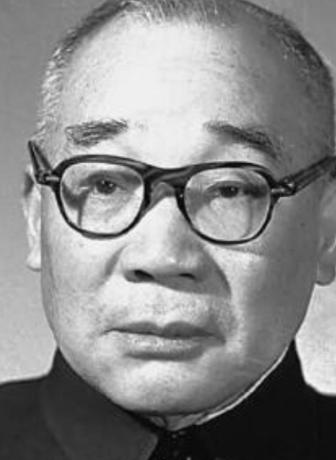 1958年，马寅初向主席建议实行计划生育。主席强烈反对，当场否决了他的建议，并提