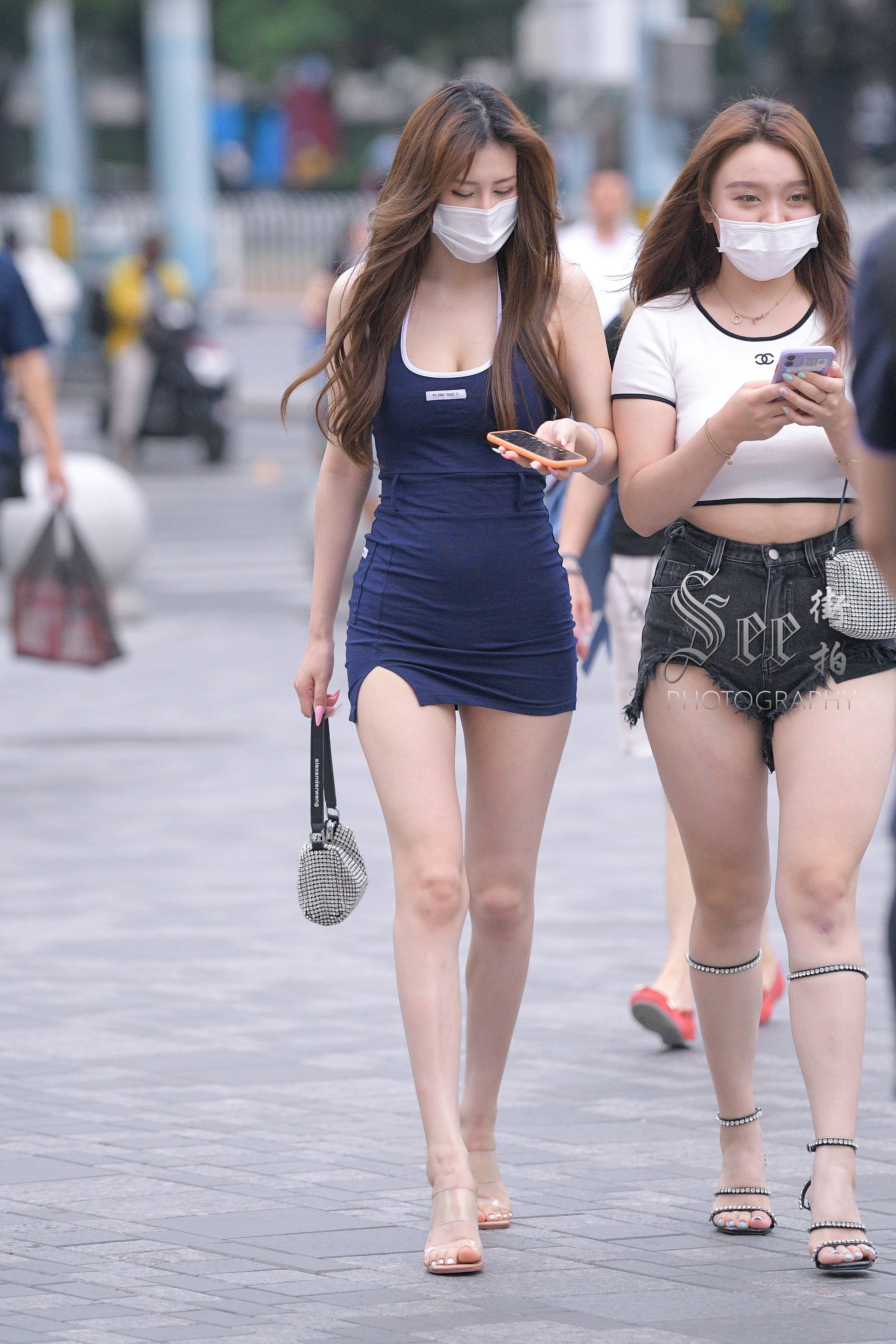 修身裙修饰比例显身材~~ ​​​