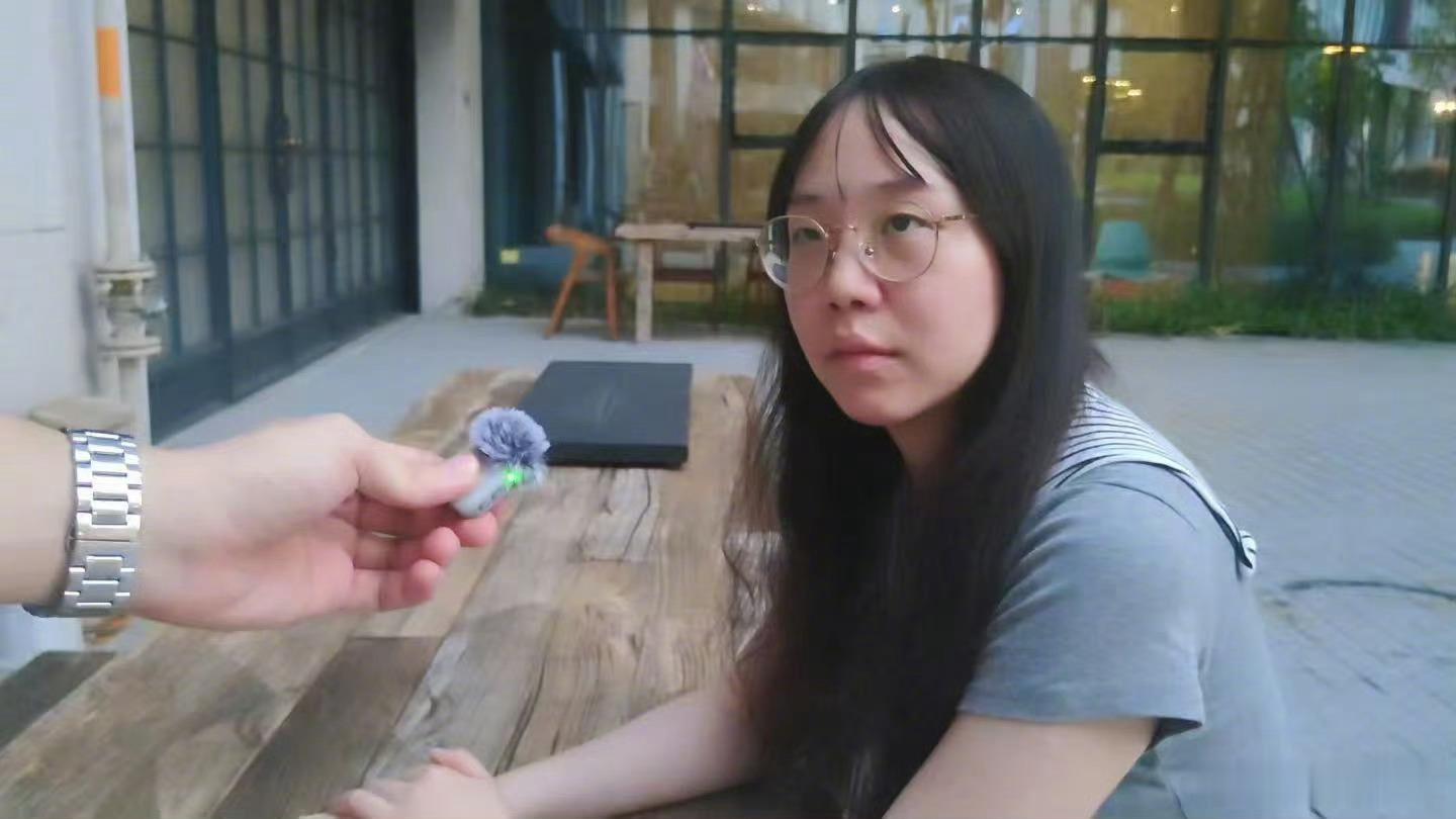 20到70岁看世界杯的打开方式20 岁小伙夜市扎堆，冰啤碰杯哐当响，吼破嗓子喊进