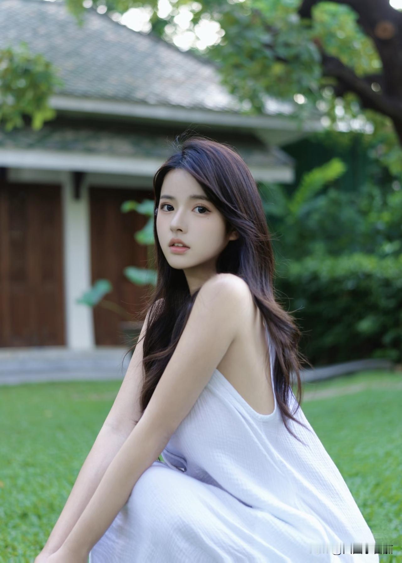 我可以懦弱却不该堕落
这一生
爱上什么人都不为过
所以放弃什么事都不算错

风若