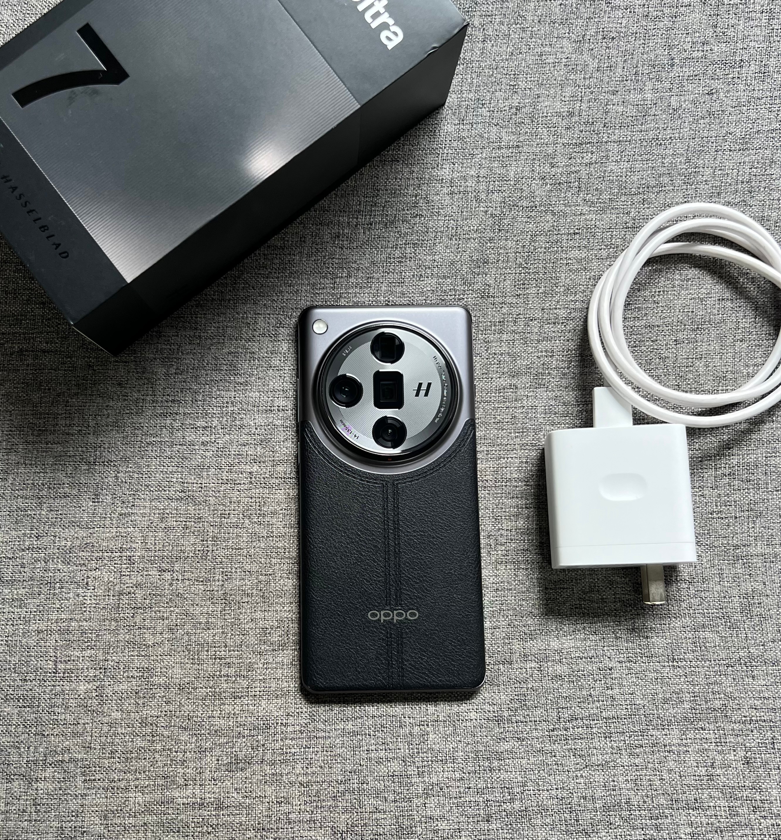 OPPO Find X7 Ultra 16+512G 松影墨韵，屏幕小划痕，外壳