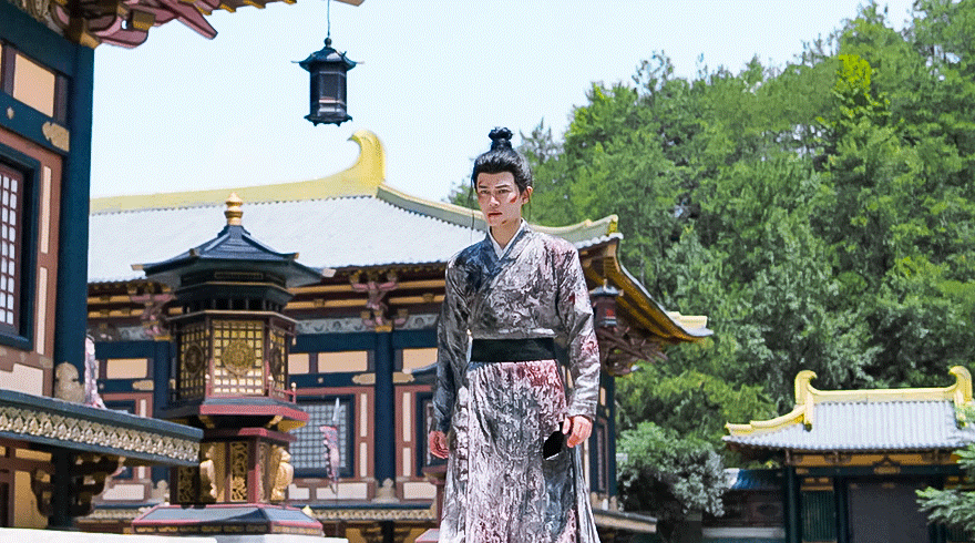 「月落下的地方就一定是家的方向   可是他的家乡并不欢迎他啊   明明无论是他 