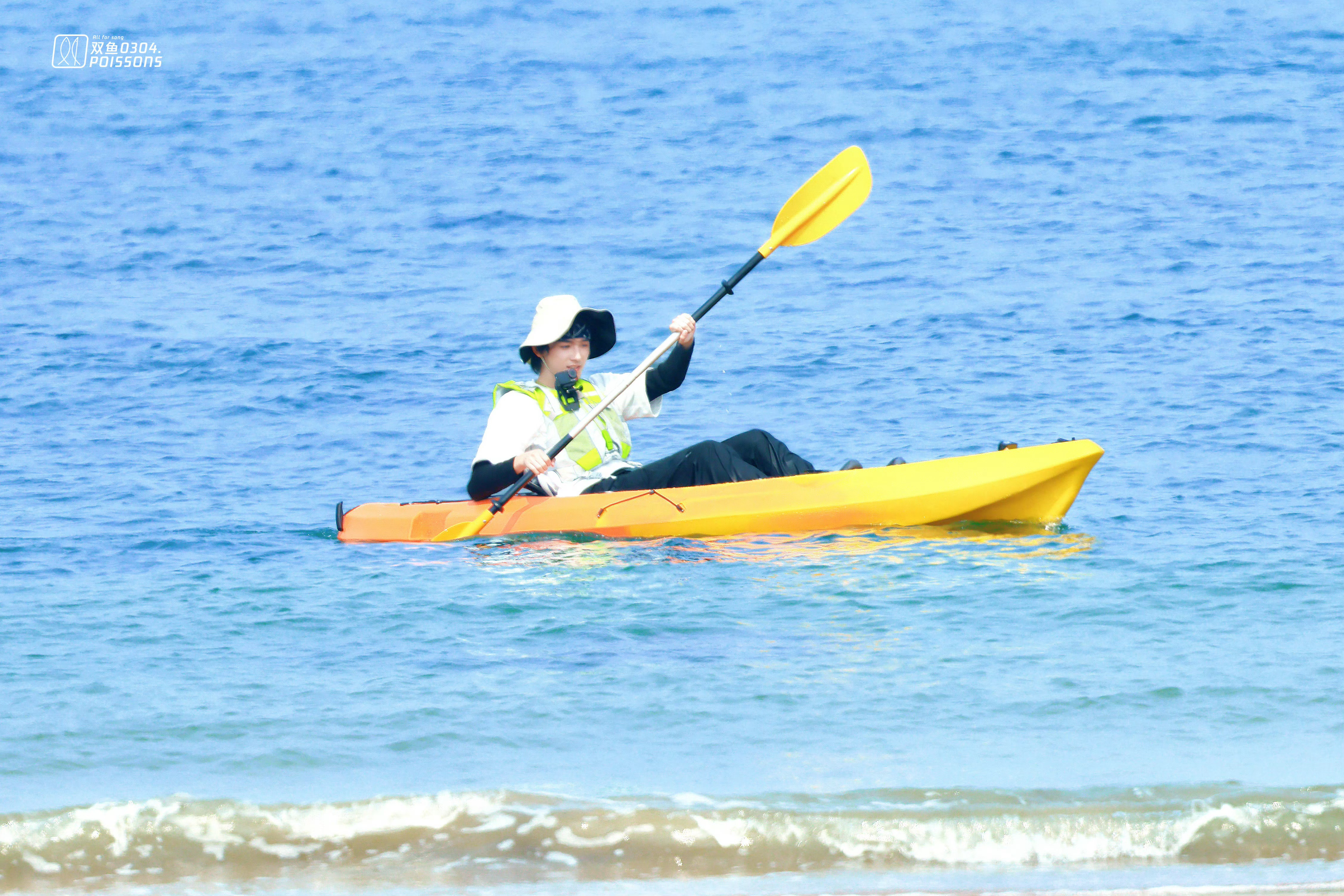 宋亚轩奔跑吧划船路透小宋老师：我独自划船🚣♂️就这样自己划船回来了😊😎宋亚