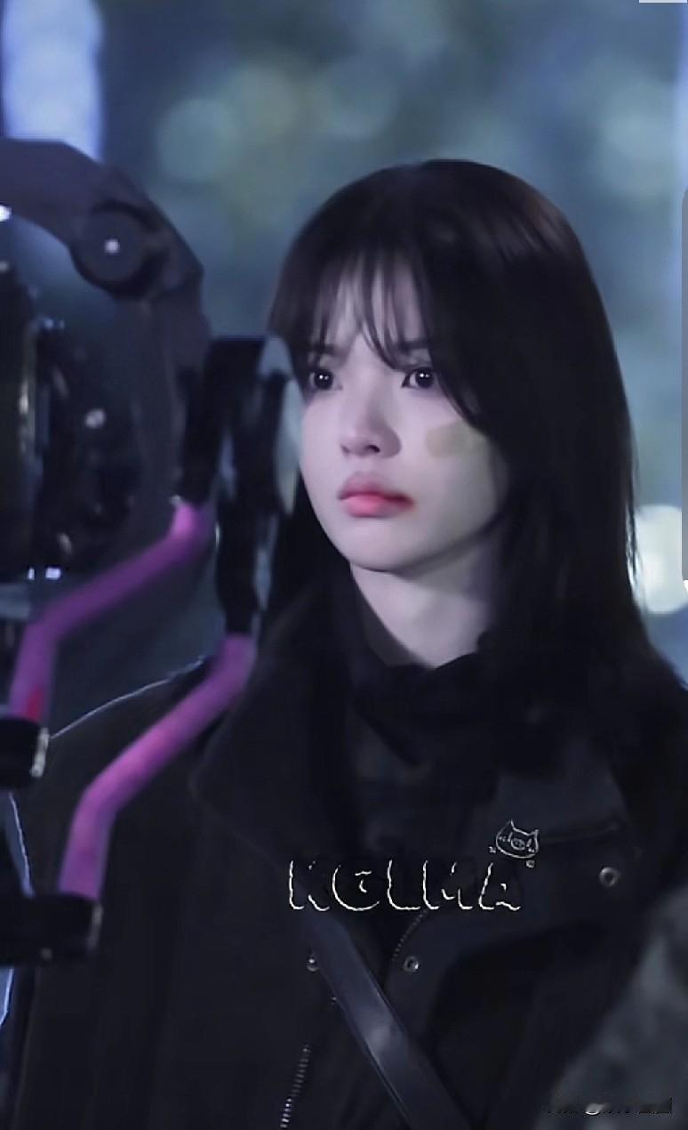 杨超越，这下真让人相信她是凭借颜值踏入娱乐圈的了。这个造型与她简直适配到了极致！