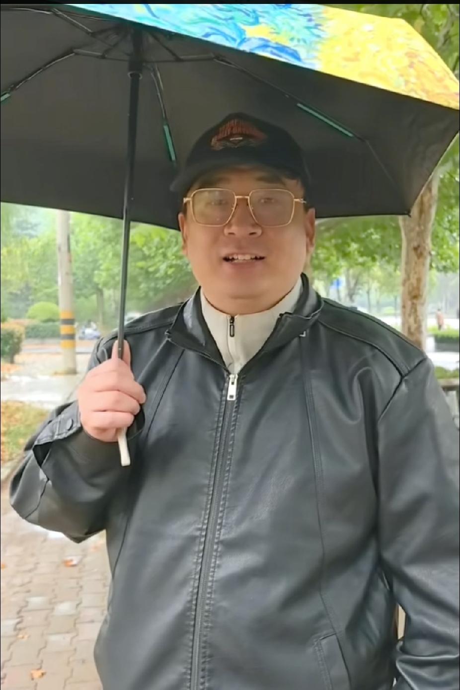 柴桑大姐直播讲述：关于她现在走的这条路，他们己经受理了。
这次去马店赴约，又拿了