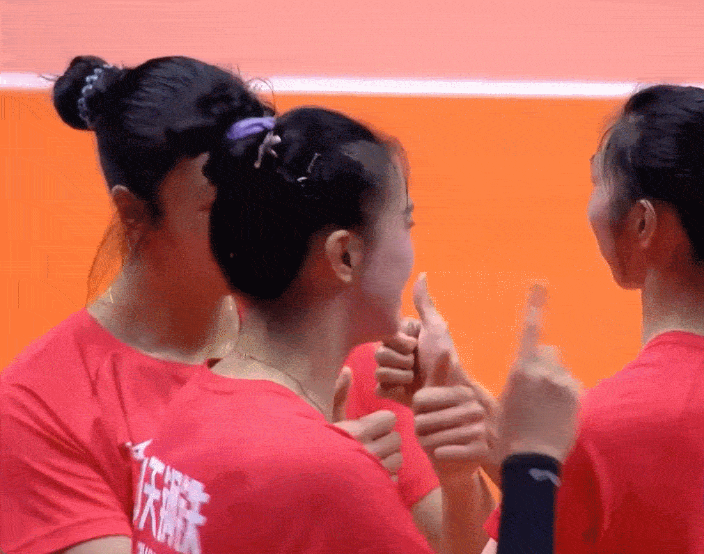 吴梦洁和唐欣相互点赞！张常宁也和吴梦洁一通聊吴梦洁决赛贡献28分 