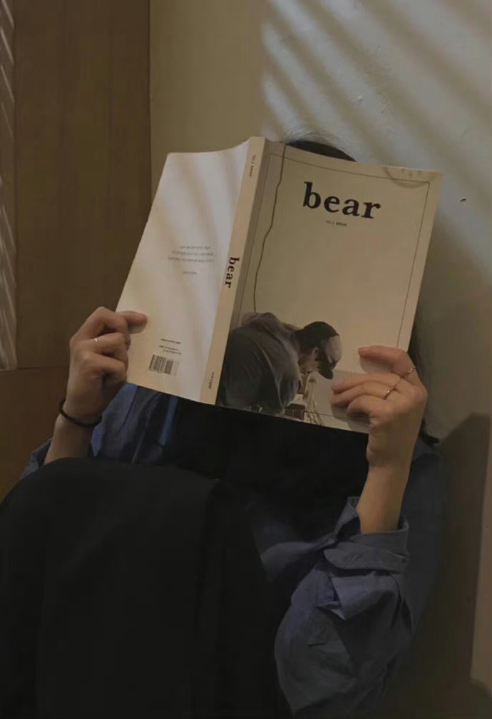 傅首尔说：没什么是本来就应该属于你的，所以，失去时稍微难过一下就好。遗憾是常态。