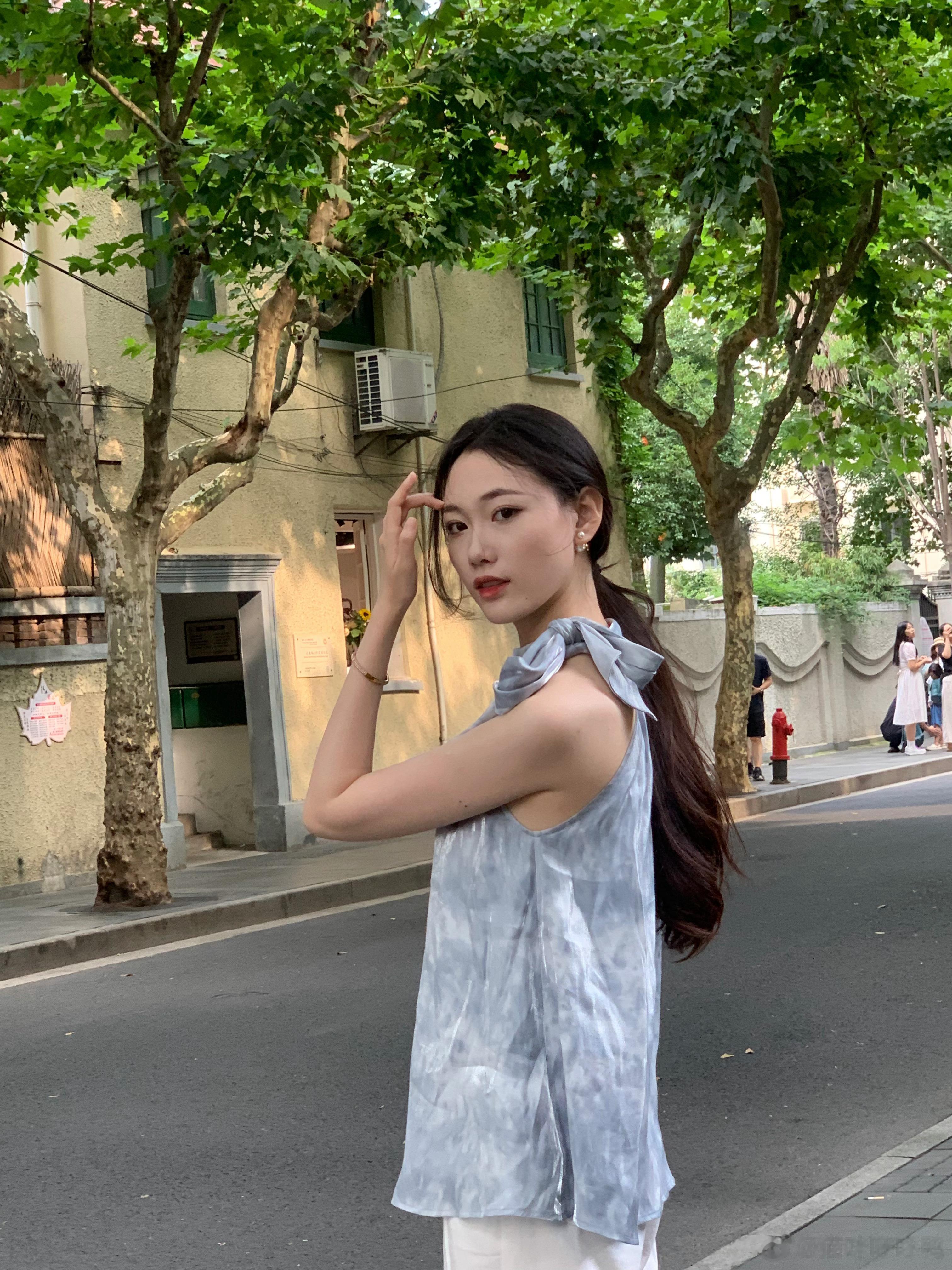 走在秋天里🍂 ​​​