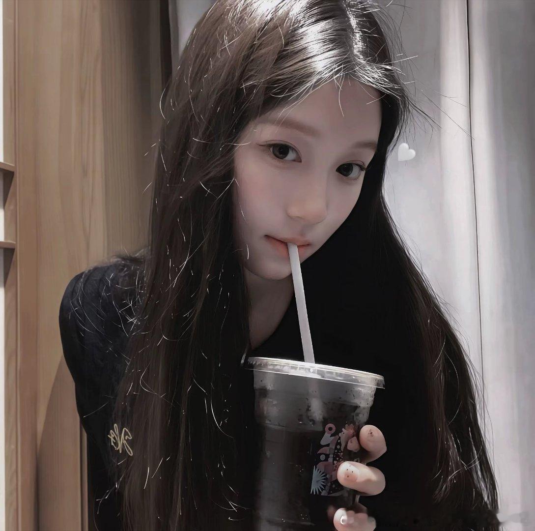 审美训练｜WeChat女生头像丨美女头像丨氛围感女头丨头像分享丨ins丨小众头像