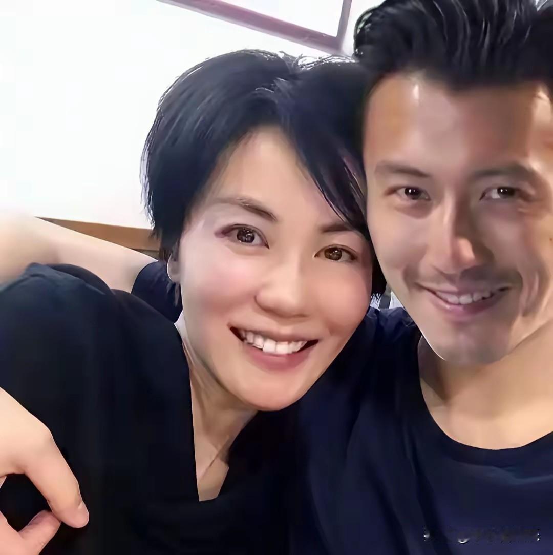 谢霆锋的心，早就有了归处。

他和张柏芝有过婚姻，也有两个儿子，但那更像是年少时