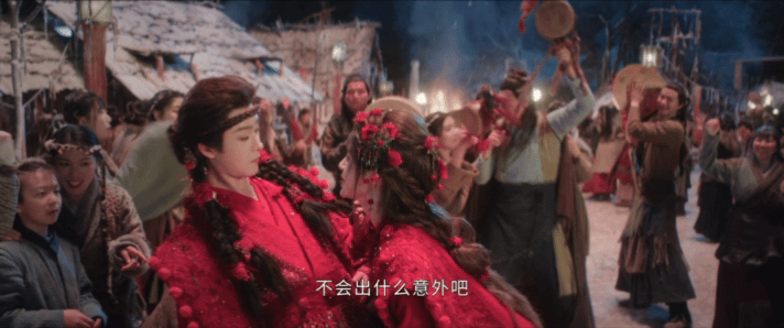 露芜衣寄灵大婚谁还没被《月鳞绮纪》寄露大婚甜晕！双向奔赴的爱情真的太好嗑，氛围感